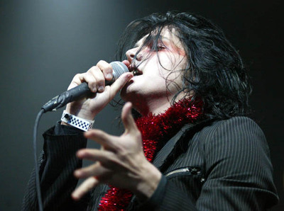 do you like black(long hair), black(short hair) or blond gerard?