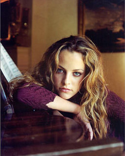 Model of the Week:  Riley Keough