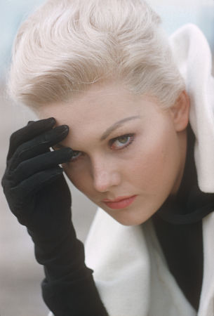 How to Get the Hitchcock Heroine Look