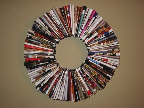 Deck the Haus: Recycled Magazine Wreath