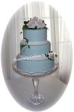 this is so wedding shower like . i love the blue and how simple it is .