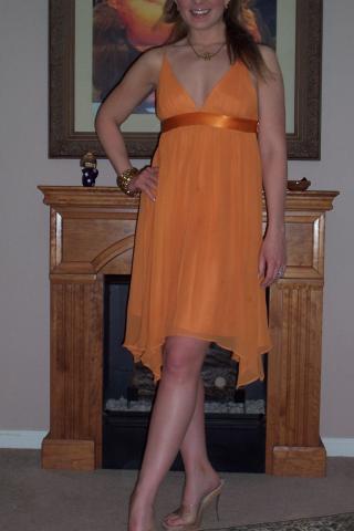 Look of The Day: Lady in Tangerine