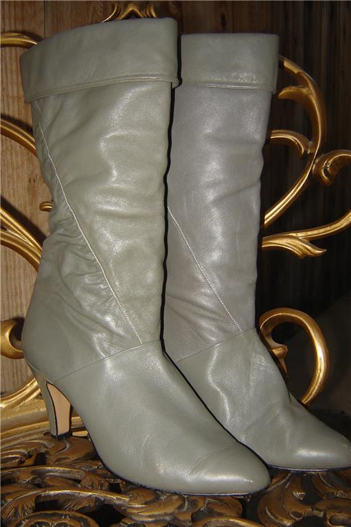 eBay Find of the Week: Vintage Gray Ankle Boots