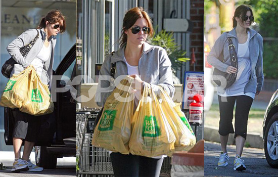 Mandy Moore Prefers Plastic