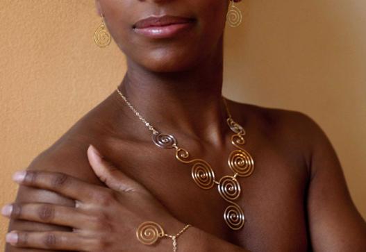 Current-Collection-Dionne-527x363 Current-Collection-Dionne-527x363