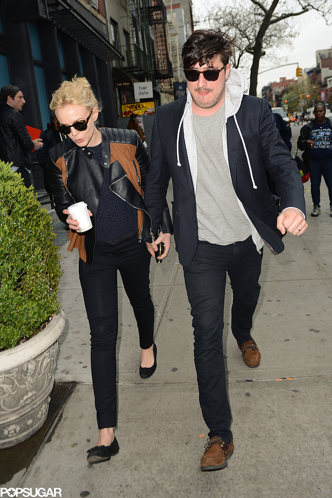 Carey Mulligan and Marcus Mumford Walking in NYC | Pictures | POPSUGAR ...