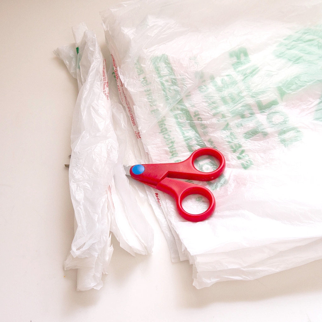 angst Livlig fuldstændig DIY Plastic Bag Pom-Poms | POPSUGAR Smart Living