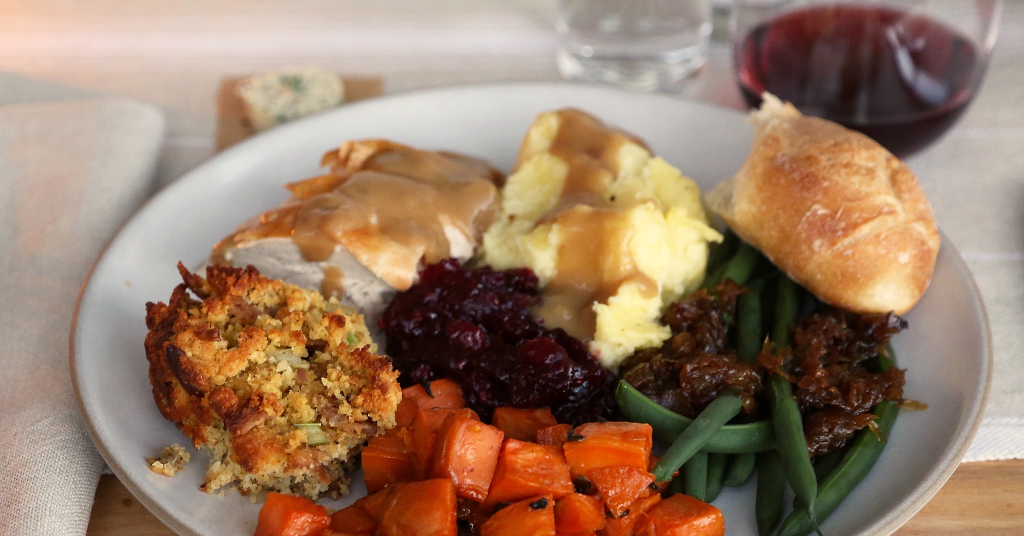 The plate classic thanksgiving dishes done in 7 ingredients or fewer